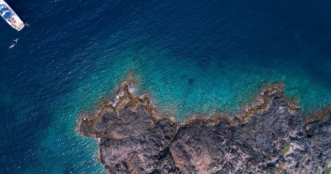 paysage magnifique de calanques en espagne © Fly_and_Dive