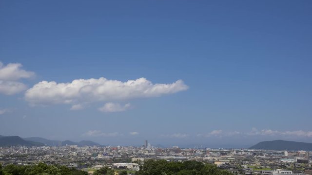 高松市街並み(香川県庁舎、サンポート高松シンボルタワーなど)　タイムラプス　2017年8月撮影