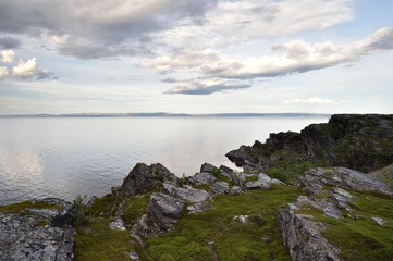 Fototapeta na wymiar Barents sea with rocky landscape Norway