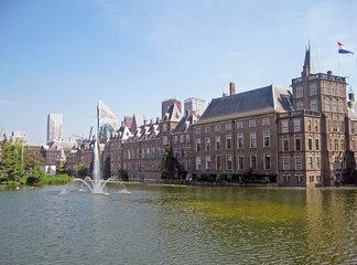 Fototapeta na wymiar Binnenhof, the Dutch parliament, The Hague, Netherlands
