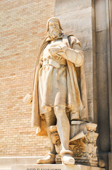 Obraz premium Old statue in Madrid, Spain 