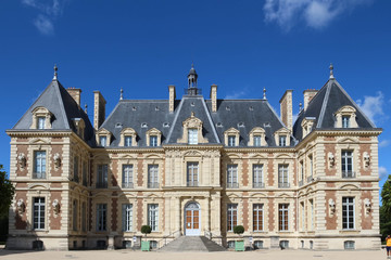 Fototapeta na wymiar Chateau de Sceaux - grand country house in Sceaux, Hauts-de-Seine, not far from Paris, France.