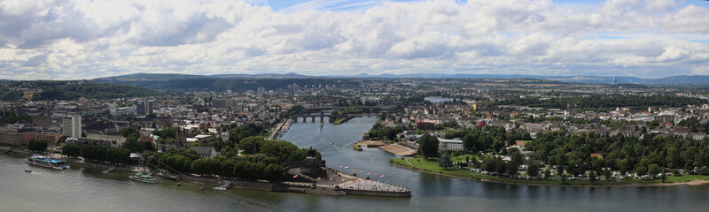 Fototapeta na wymiar Panorama von Koblenz