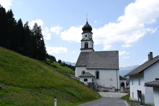 Kartitsch, Hollbruck, Kirche, Wallfahrtskirche, Barock, Turm, Zwiebelhaube, Mariahilf, Unsere liebe Frau Mariahilf