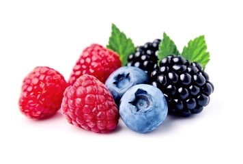  Ripe raspberry and blueberries.