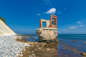 Fototapeta premium Ruine des Pegelturms am Kap Arkona