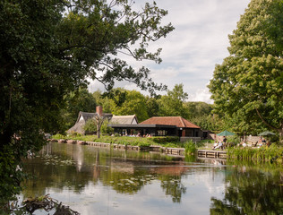 Fototapeta na wymiar the national trust uk countryside at flatford mill constable country