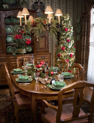 Fototapeta na wymiar Beautiful table setting decorated for the Christmas holidays.