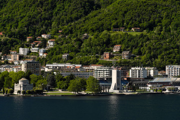 Fototapeta na wymiar Lake side of the Como City