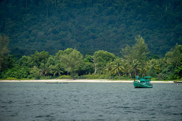 Fototapeta na wymiar Vietnamese fishingboat