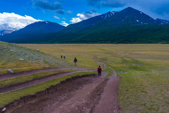 Wanderer im Altai Gebirge