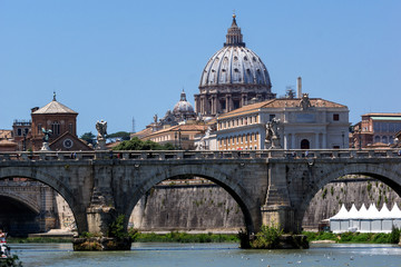 Fototapeta na wymiar Amazing view of Vatican and Tiber River in city of Rome, Italy