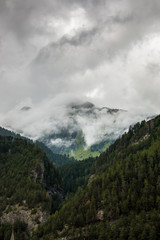 Obraz na płótnie Canvas Berge und Wolken