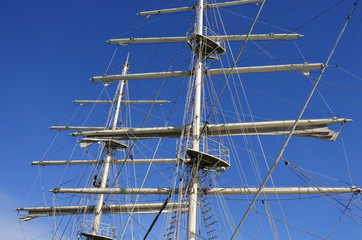 The tall ship mast