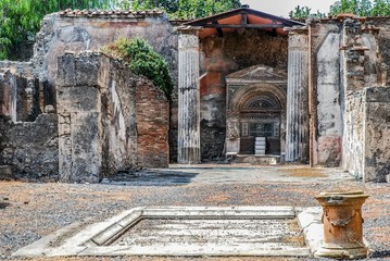 Pompeii, Decorated fountain