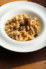 Pasta with chicken and muchrooms