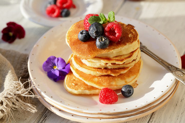 Buttermilk pancakes with berry