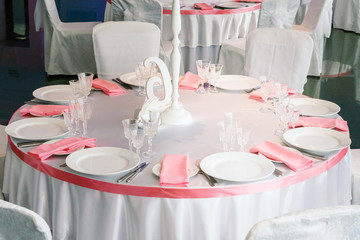 Table setting for the wedding.