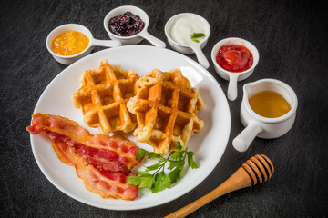ワッフル　ベルギー料理　Waffle Belgium dish