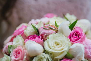 wedding flowers bride bouquet rings