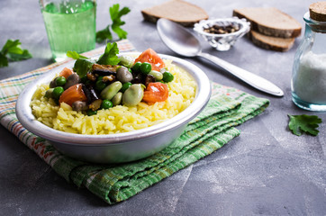 Yellow rice with vegetables