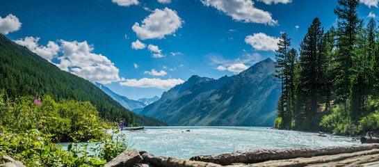 Beautiful panoramic view at Kucherla mountain lake and mountain range. Belukha national park, Altai republic, Siberia, Russia