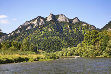 Three crowns (Trzy korony) mountain. Poland       © Andrey Shevchenko
