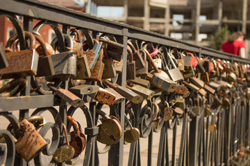 old castles newlyweds on the fence