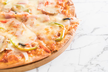 ham and sausage pizza