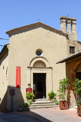 Fototapeta na wymiar The church of San Gimignano on Italy