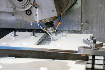 Metallbearbeitung mit CNC-Fräse