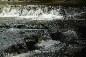 Wasserfälle und Wasserspiele in Asien