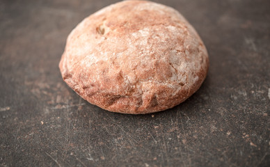 Fototapeta na wymiar fresh, delicious bread on the table