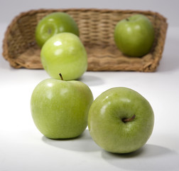 Apples 