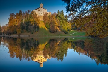 Fototapeta premium Trakoscan Castle by the lake