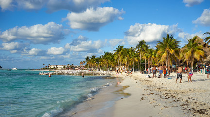 Isla Mujeres Beach Mexico / Peaceful North Beach with palm trees