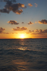 Colorful sky at Beach / Romantic sunset on Isla Mujeres in Mexico 