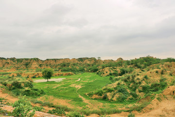 Fototapeta na wymiar The infamous Chambal Valley, known as paradise of dacoits in the past.