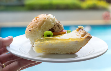  Tuna Burger with coconut pie
