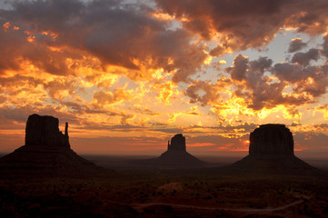 Fototapeta na wymiar Monument Valley - like a dream