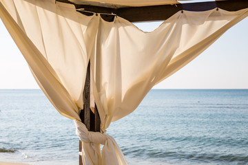 White canopie on a beach © Csák István