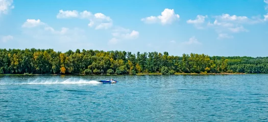 Foto op Plexiglas Watersport Speedboot op het water
