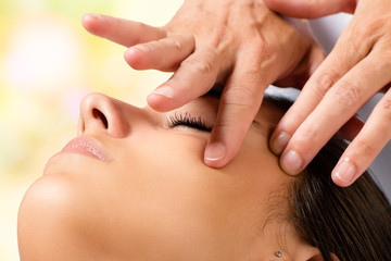 Obraz na płótnie Canvas Macro shot of cosmetic face massage.