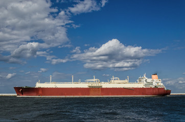 GAS CARRIER - A big ship sailing out of the harbor © Wojciech Wrzesień