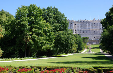 Fototapeta premium jardin du palais royal, madrid