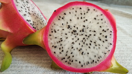 Exotische Pitahaya / Drachenfrucht