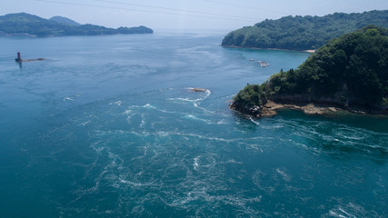 船折瀬戸（瀬戸内海）のうずしお　空撮