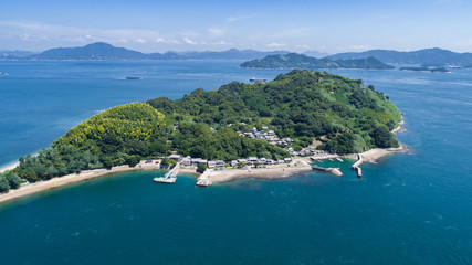 Obraz premium 小島 おしま（愛媛県今治市） 空撮