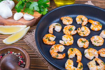 Shrimp scampi in pan