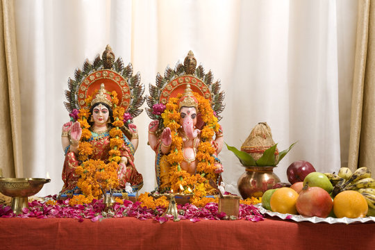 Ganesh and Lakshmi idols 